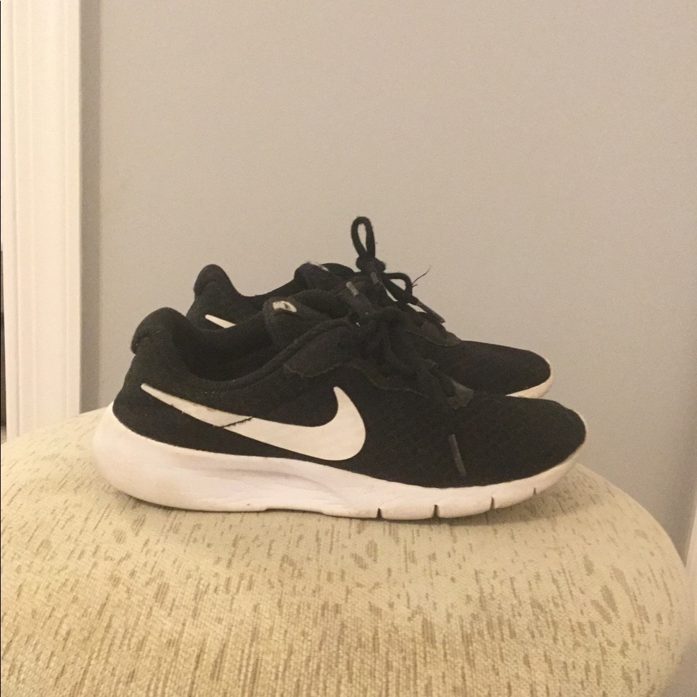 Nike tanjun women’s size 6.5